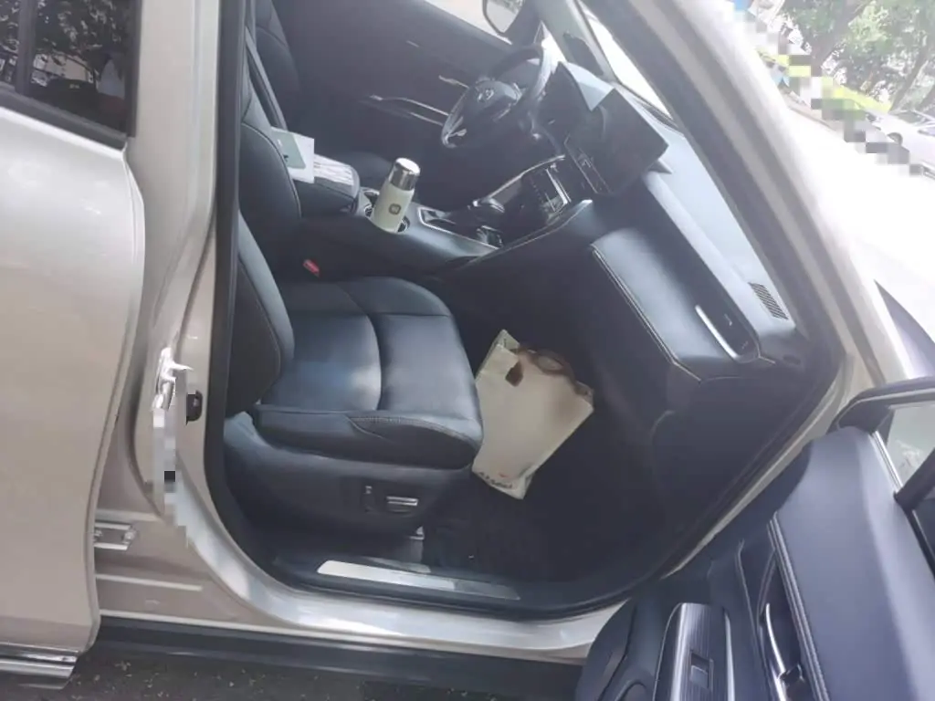 Toyota Venza 2022 — Photo 20/20