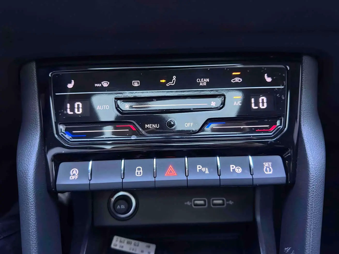 Škoda Karoq 2023 — Photo 13/20