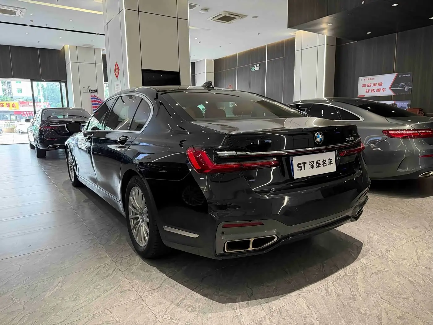 BMW 7 Series 2018 — ფოტო 3/7