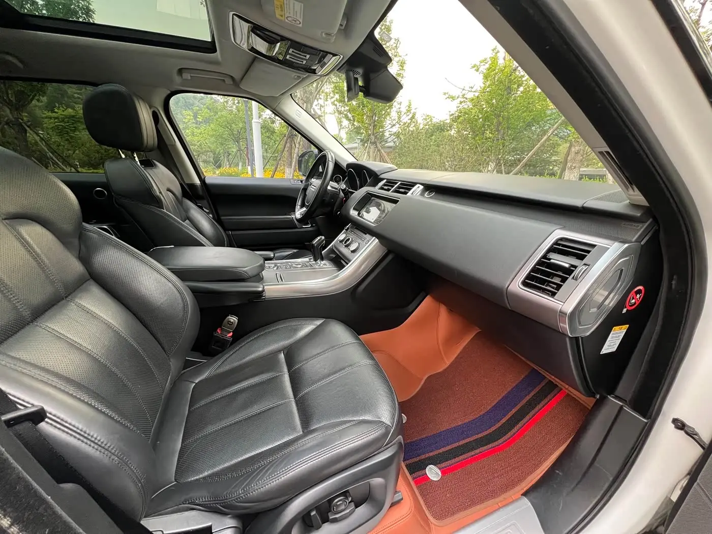 Land Rover Range Rover Sport 2017 — Photo 9/16
