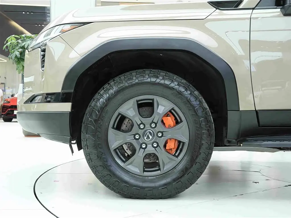 Lexus GX 2024 — Photo 18/20
