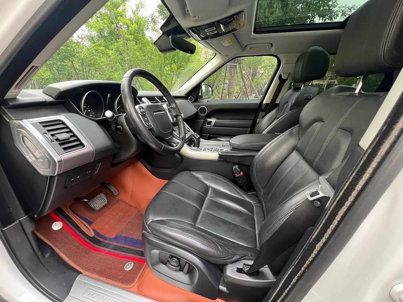 Land Rover Range Rover Sport 2017 — Photo 7/16