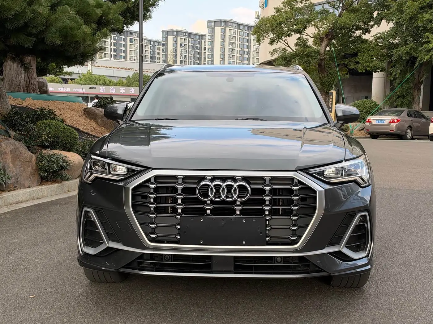 Audi Q3 2023 — Фото 2/18