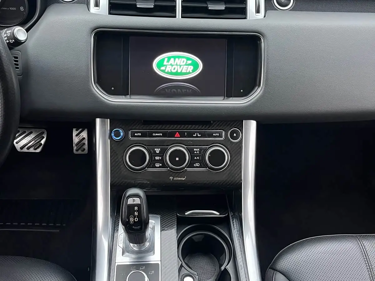Land Rover Range Rover Sport 2016 — Şəkil 18/19