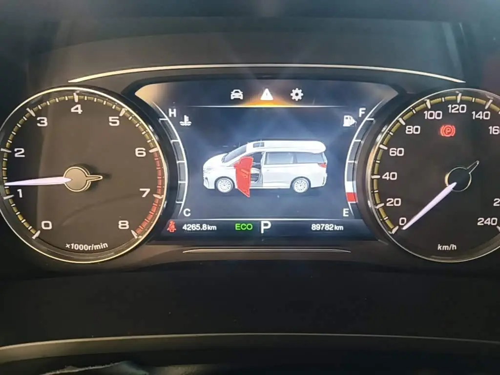 GAC Trumpchi Trumpchi M8 2024 — Фото 12/20