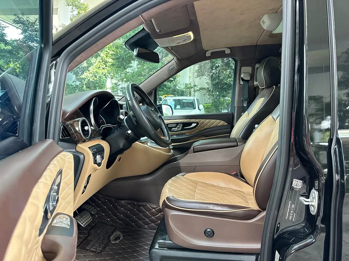 Mercedes-Benz V-Class 2018 — Фото 9/20