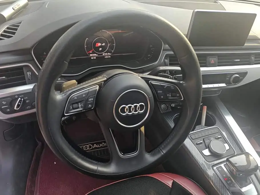 Audi A4L 2018 — Şəkil 15/16