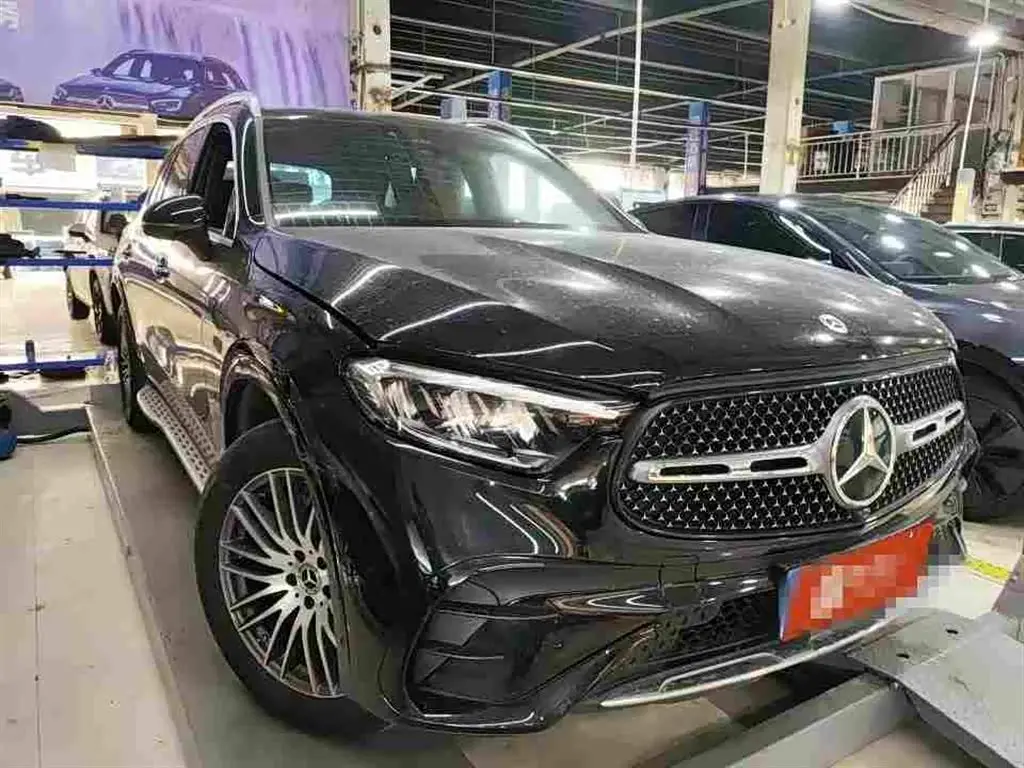Mercedes-Benz GLC 2024 — Photo 1/6