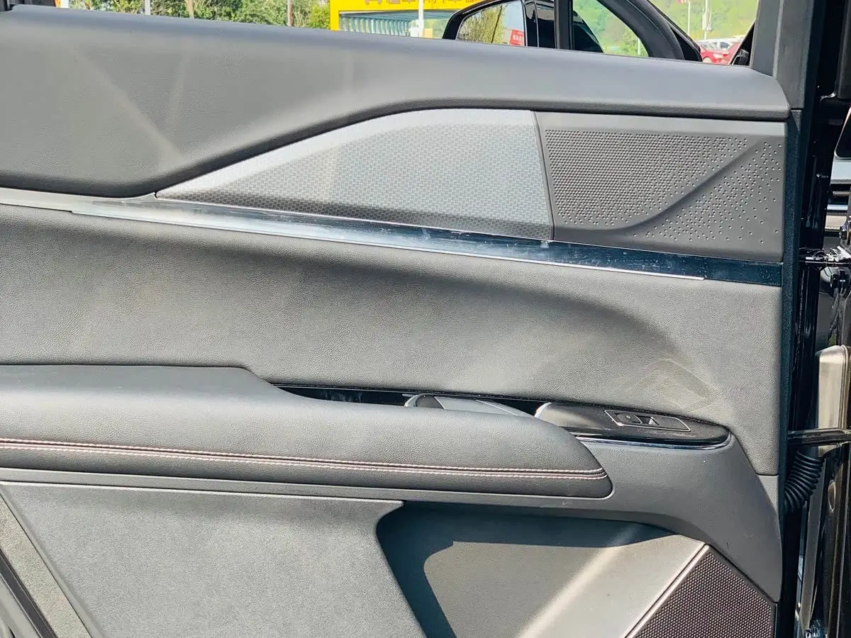 Cadillac XT5 2026 — Şəkil 17/20