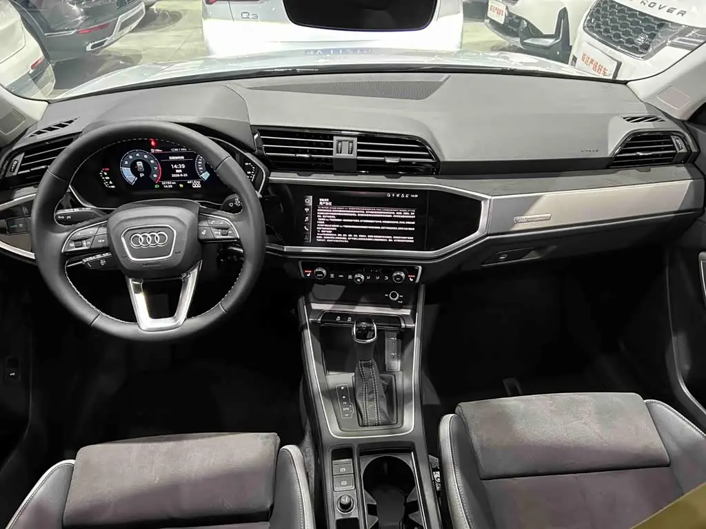 Audi Q3 2023 — Фото 7/20