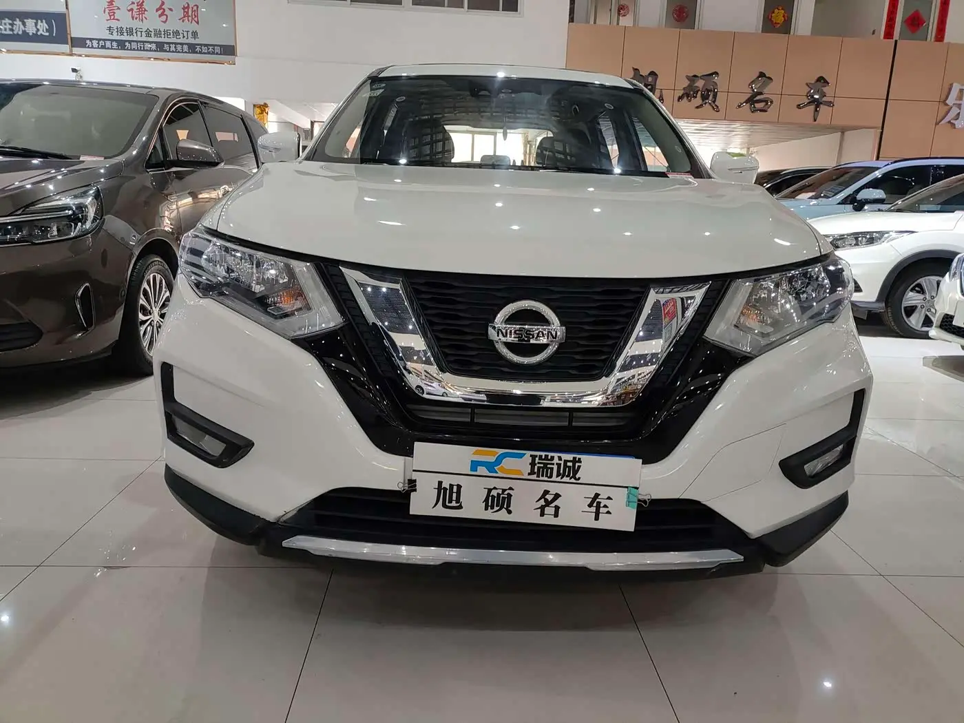 Nissan X-Trail 2021 — Фото 2/14
