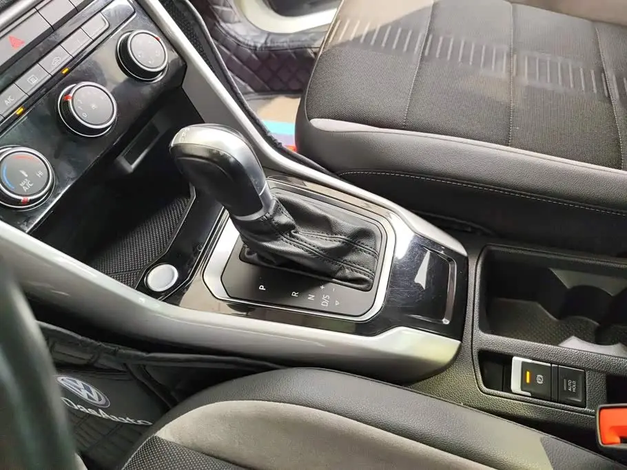 Volkswagen T-ROC 2023 — Фото 16/16