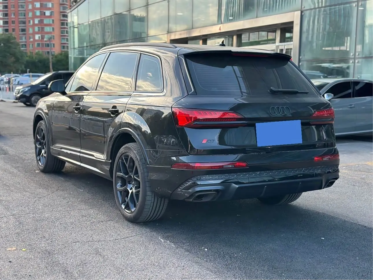 Audi Q7 2024 — Photo 4/11