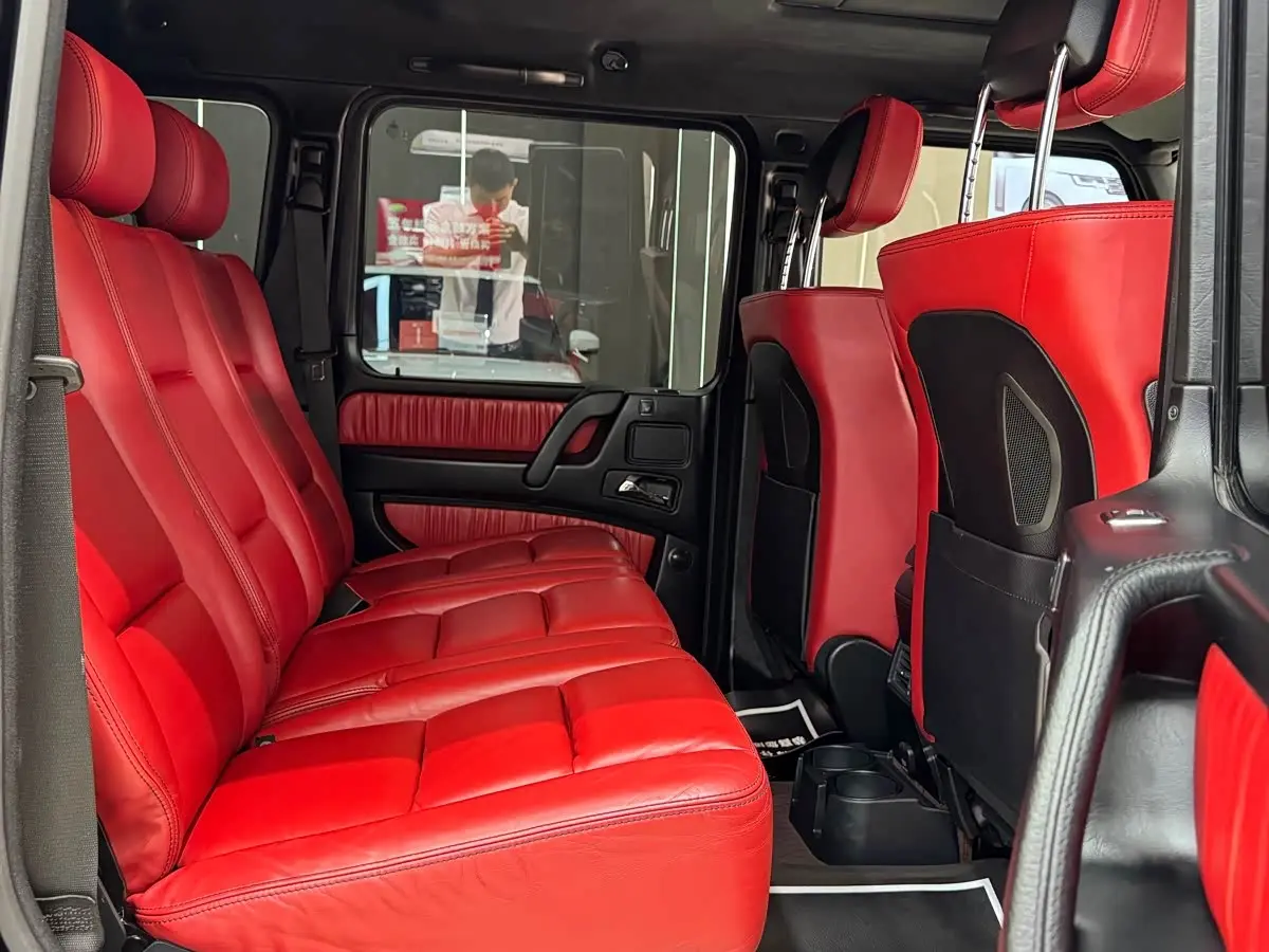 Mercedes-Benz G-Class 2018 — Photo 15/20