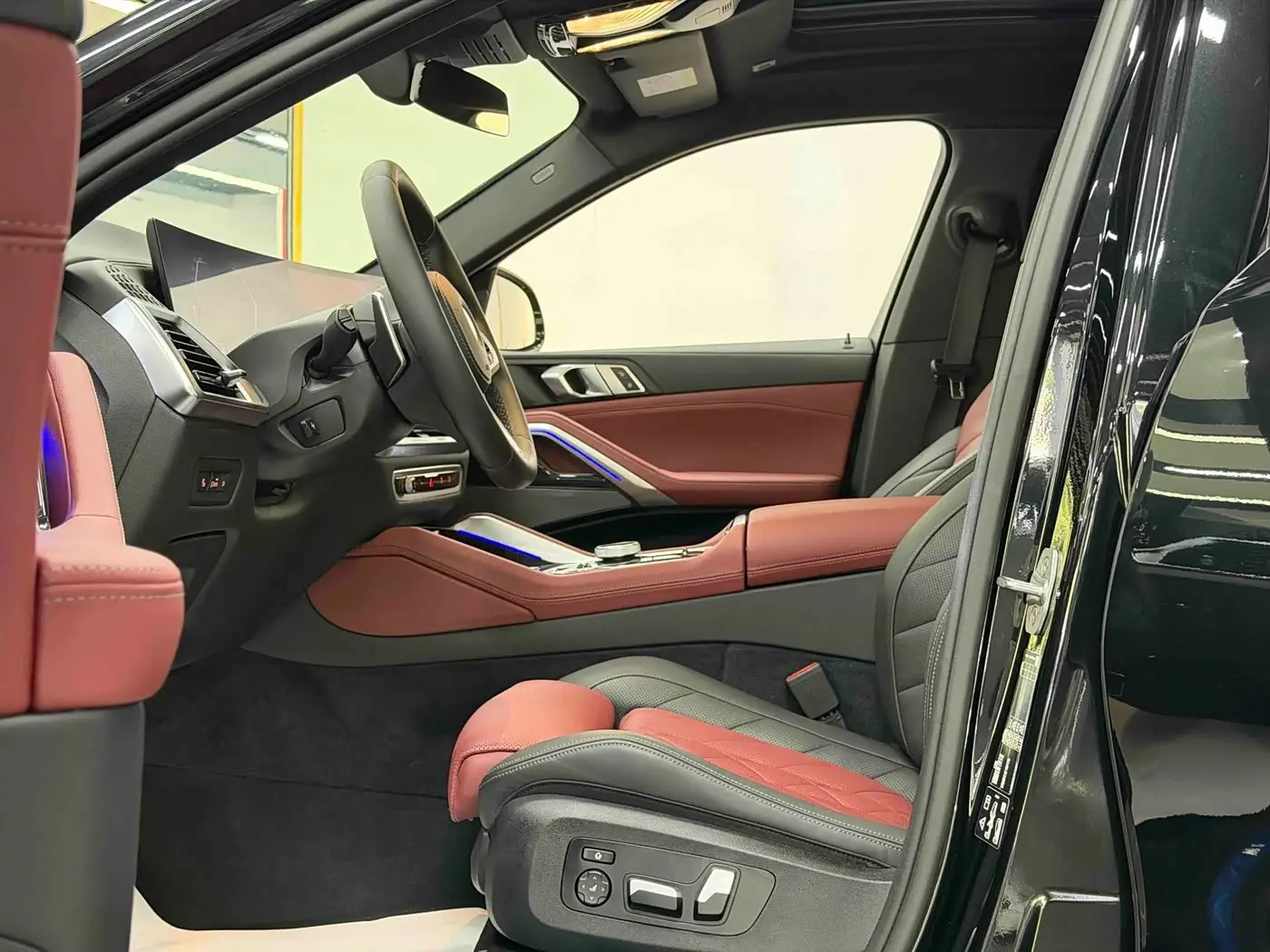BMW X6 2024 — Photo 8/12