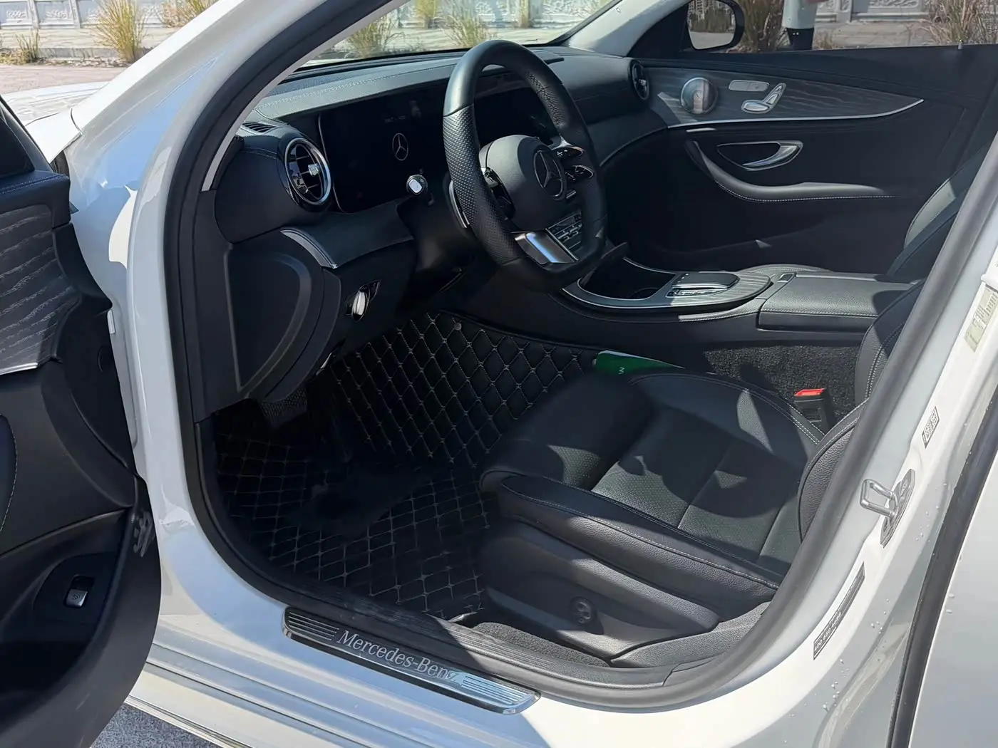 Mercedes-Benz E-Class 2022 — Фото 7/12