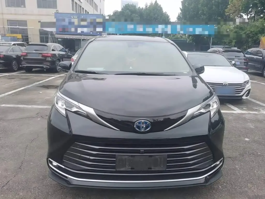 Toyota Sienna 2024 — Photo 3/20