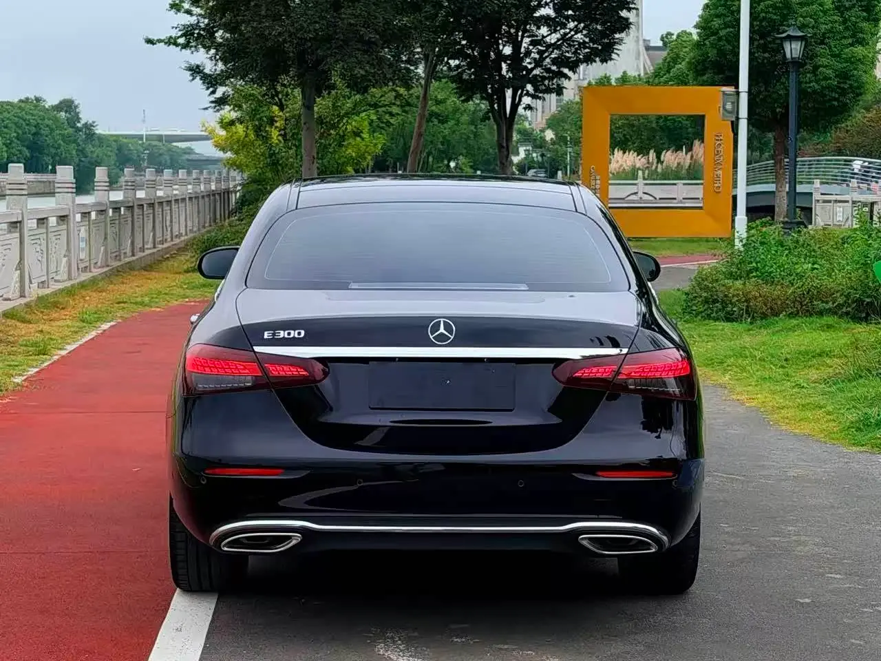 Mercedes-Benz E-Class 2023 — ფოტო 9/9