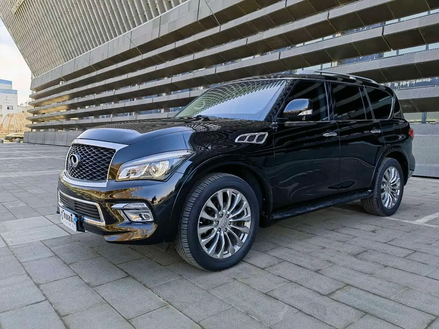 Infiniti QX80, 2017