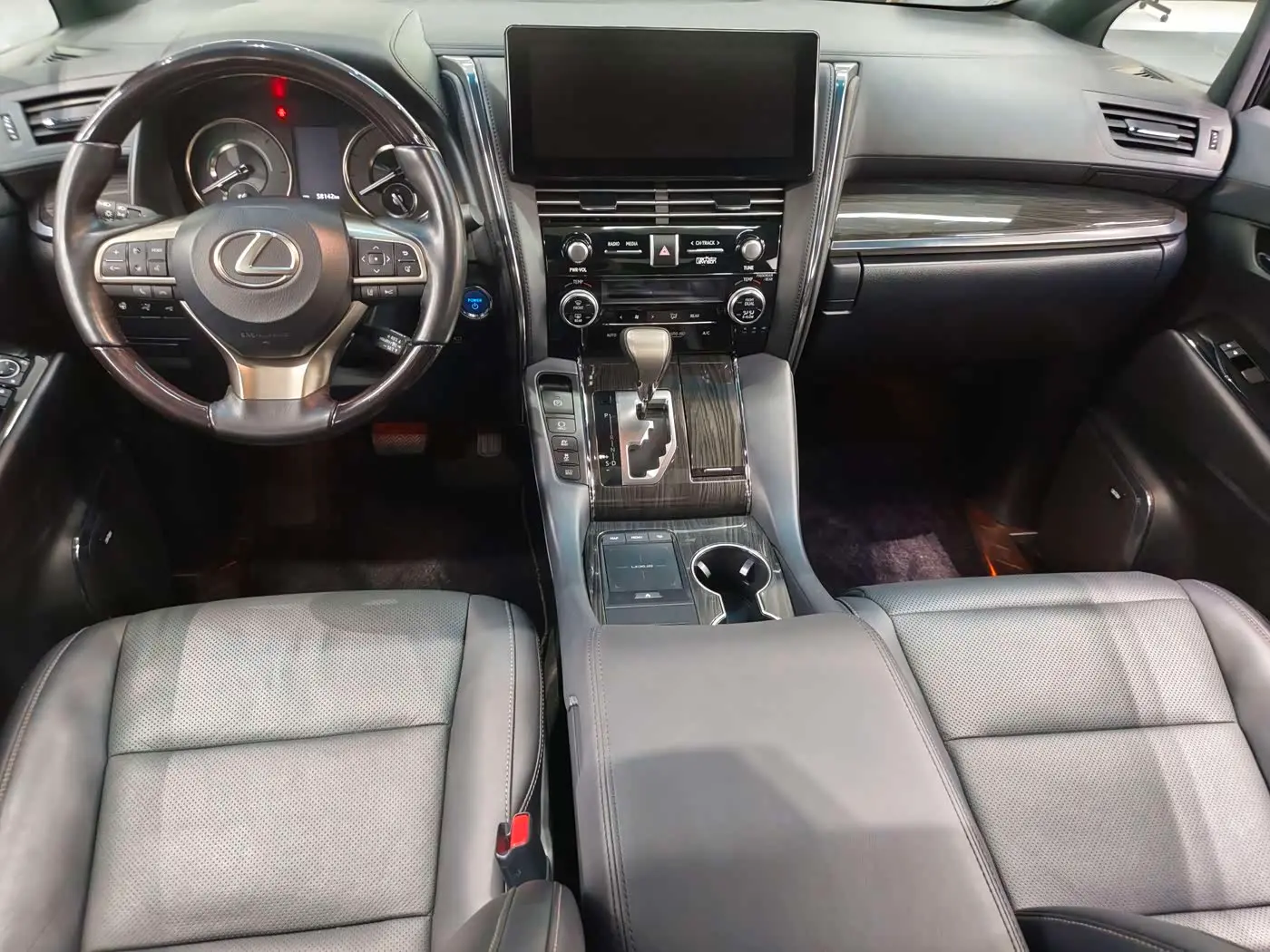 Lexus LM 2020 — Şəkil 10/13
