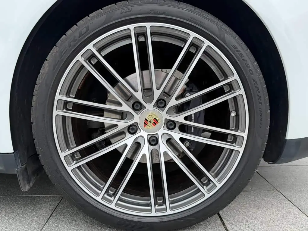 Porsche Panamera 2020 — Photo 8/20