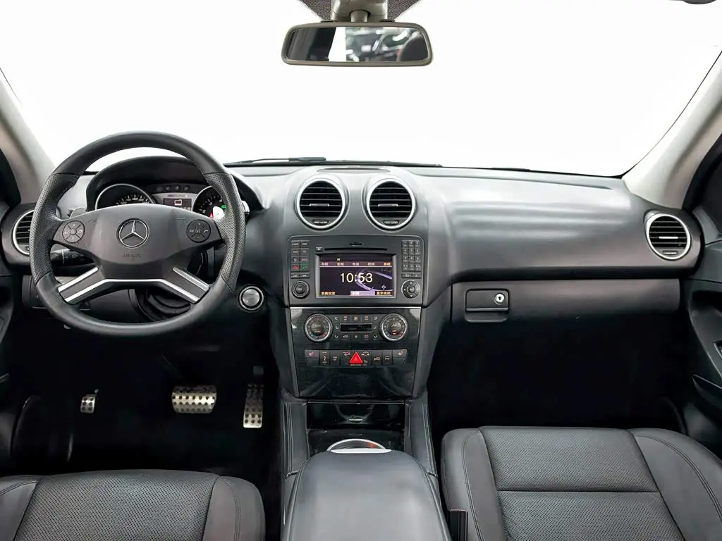Mercedes-Benz M-Class AMG 2010 — Photo 12/16