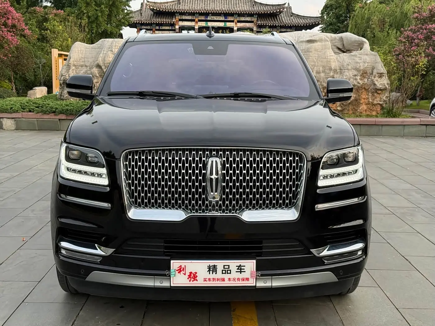 Lincoln Navigator 2019 — Фото 2/20