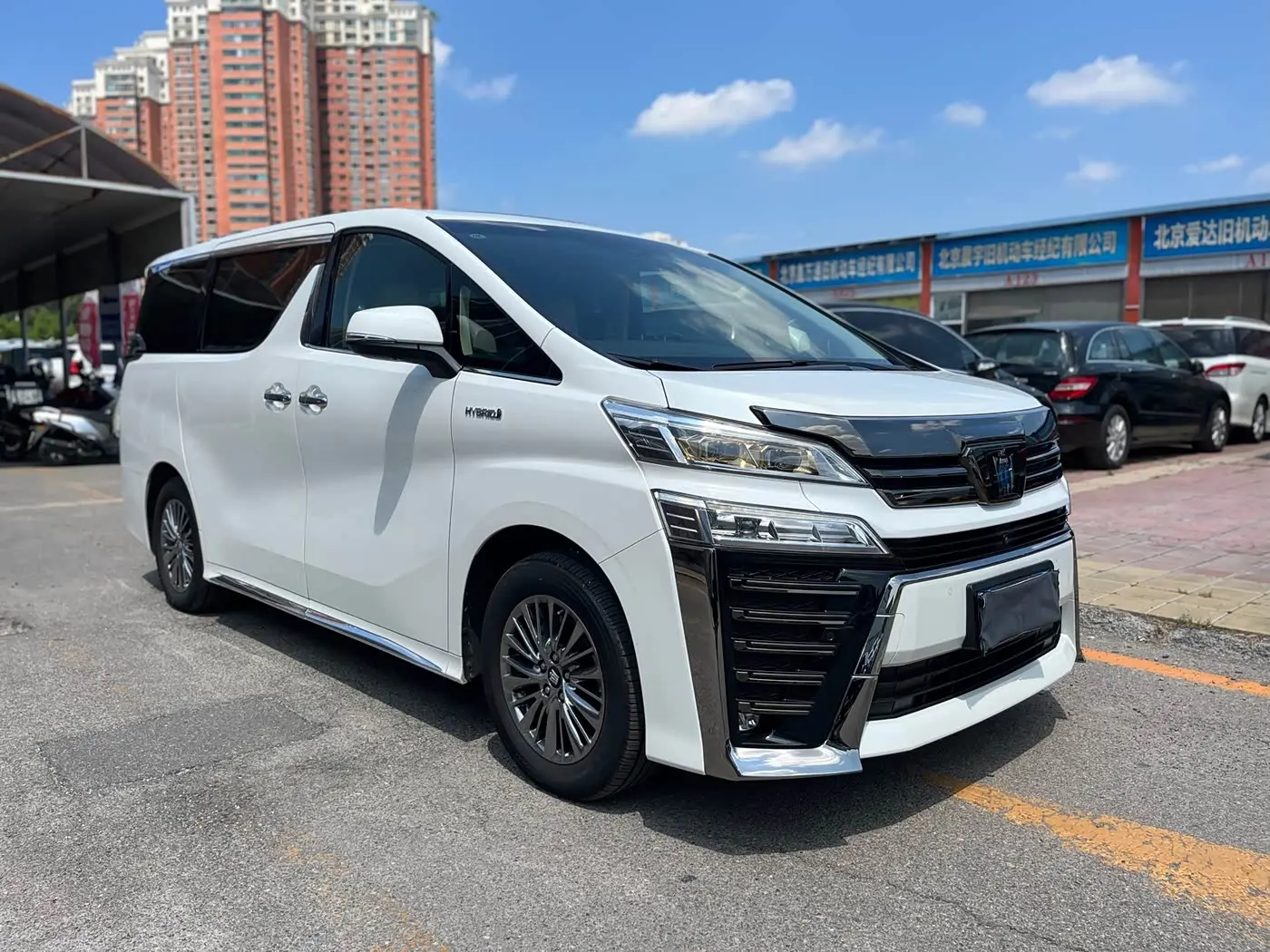 Toyota Vellfire 2023 — Photo 3/20
