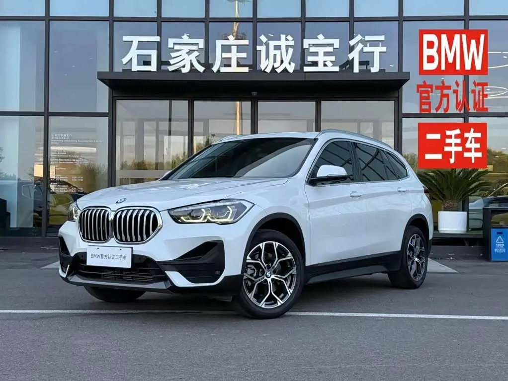 BMW X1 2022 — Фото 1/17
