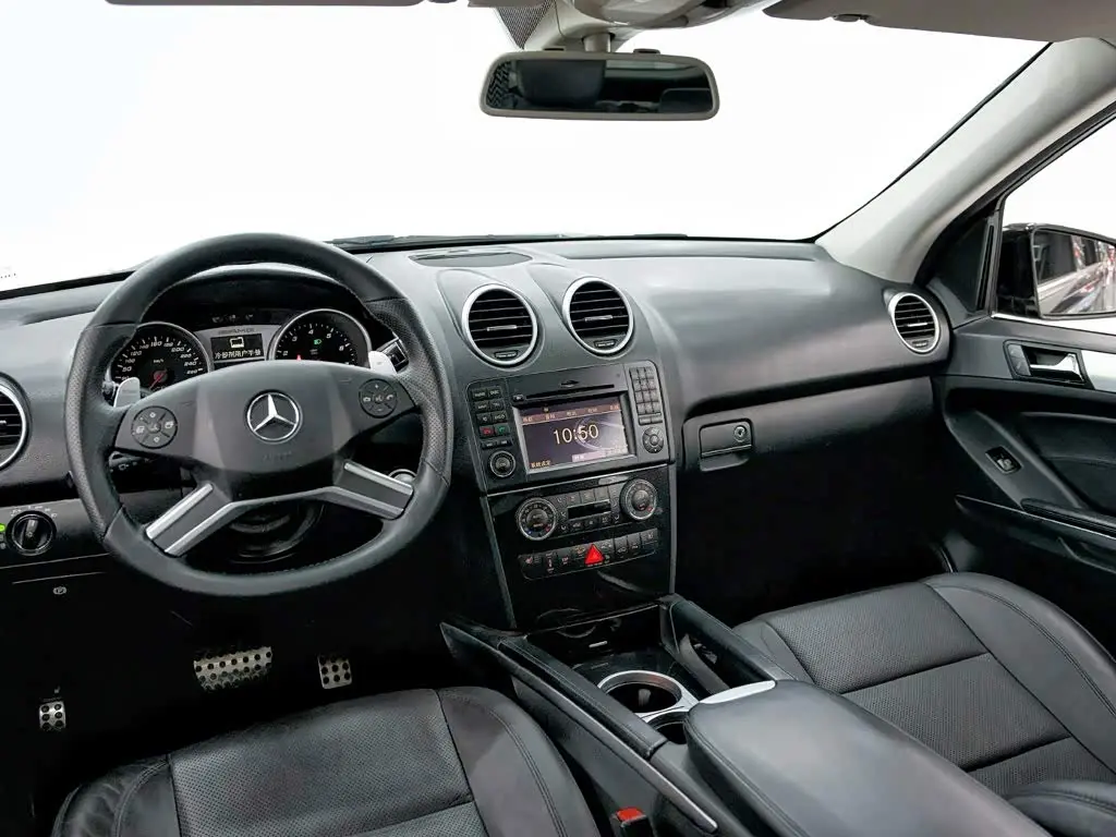 Mercedes-Benz M-Class AMG 2010 — Photo 11/16