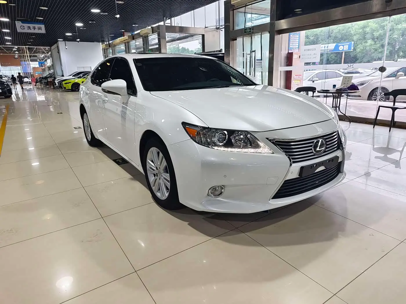 Lexus ES 2014 — Şəkil 1/16