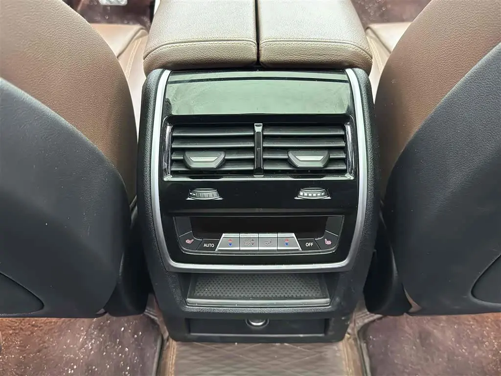 BMW X5 2020 — ფოტო 11/17