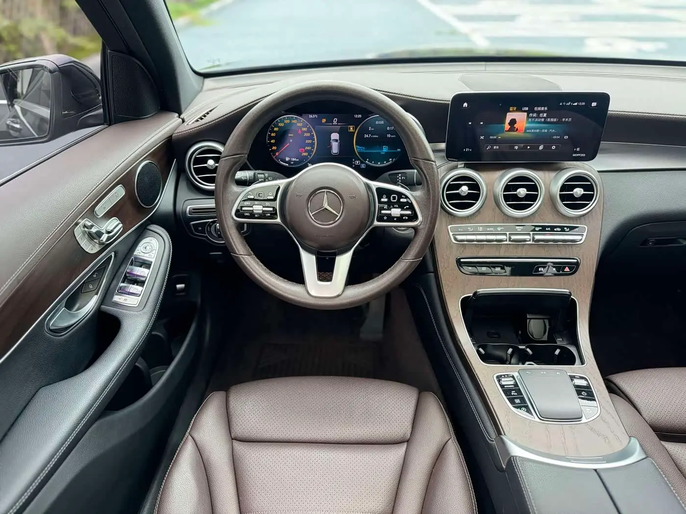 Mercedes-Benz GLC 2020 — Şəkil 9/12