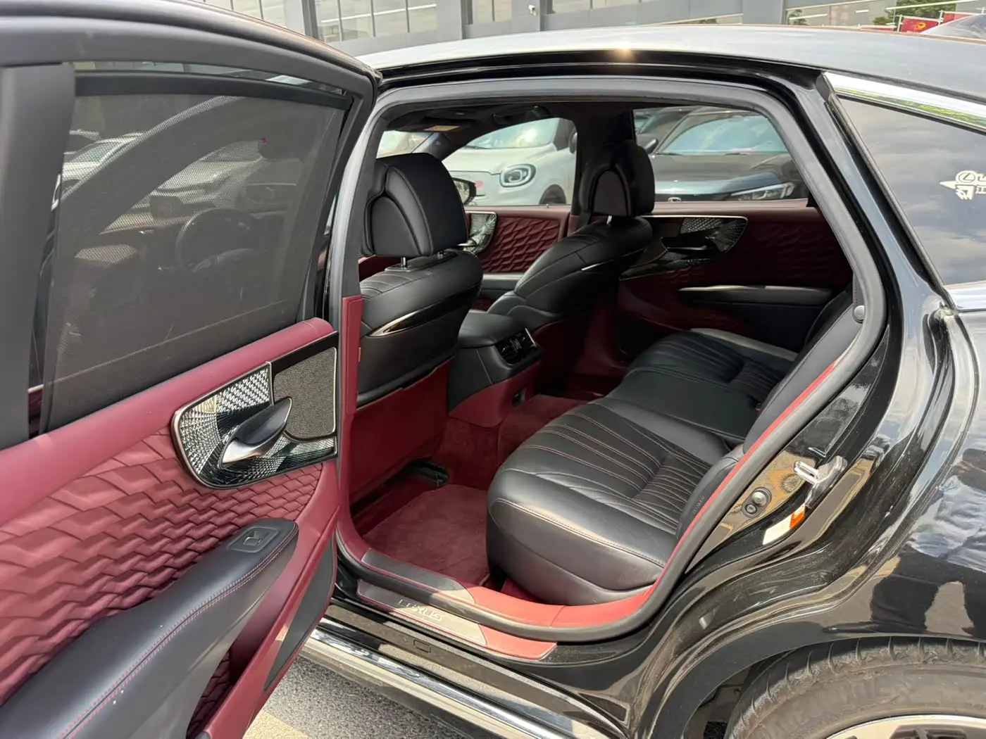 Lexus LS 2021 — Photo 6/11