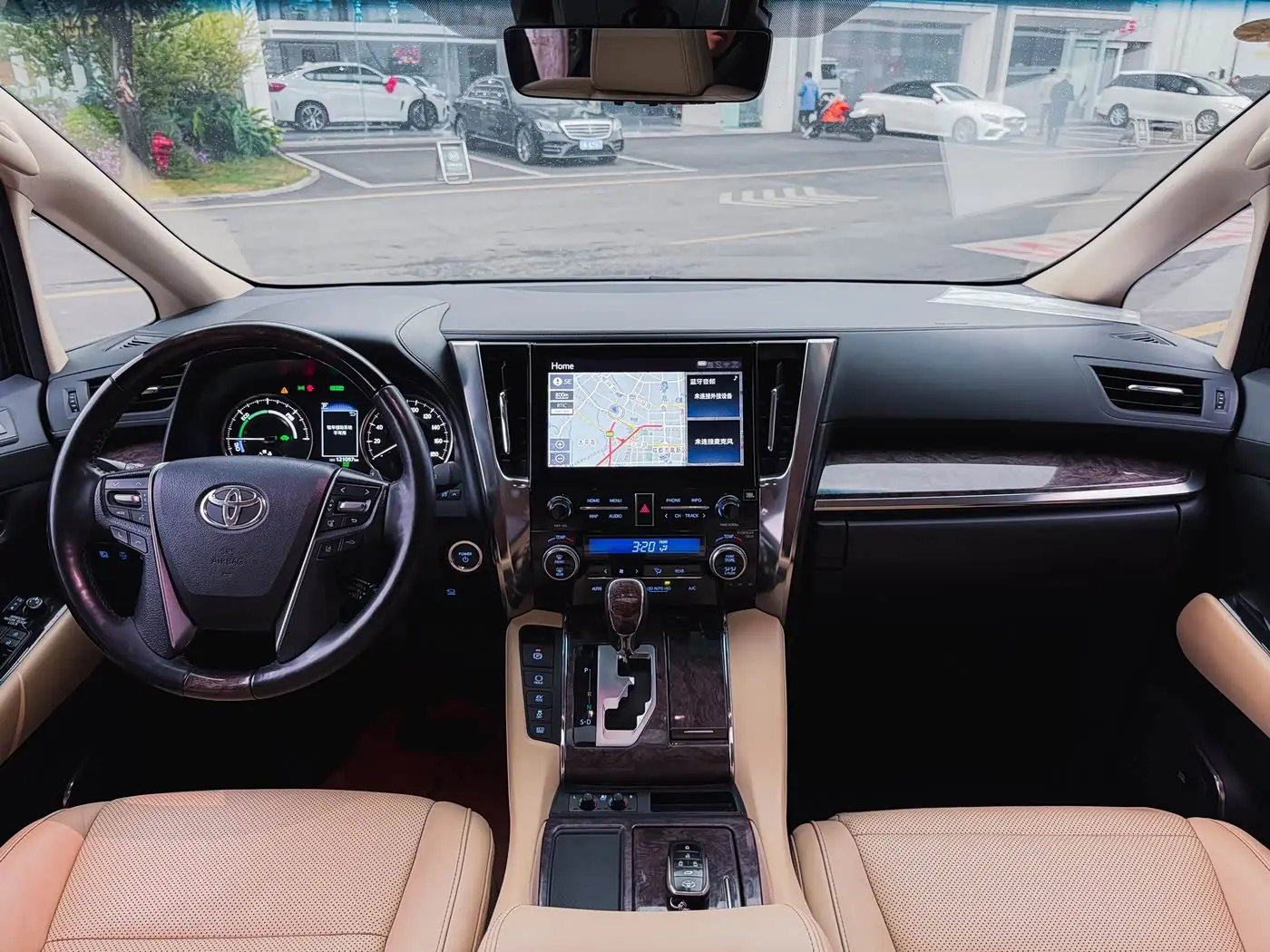 Toyota Vellfire 2022 — Photo 12/12