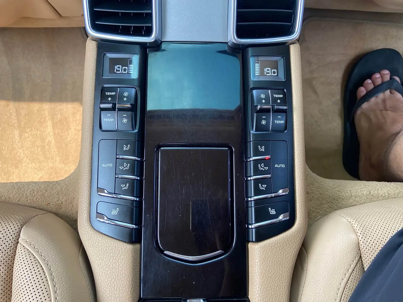 Porsche Panamera 2014 — Photo 17/18