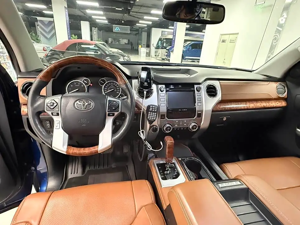 Toyota Tundra 2015 — Photo 20/20