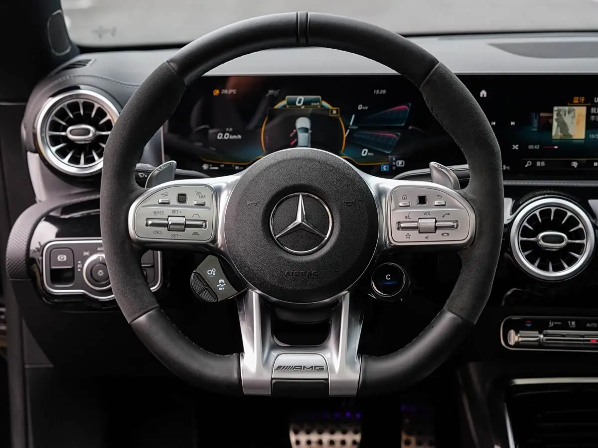 Mercedes-Benz CLA AMG 2020 — Photo 11/20