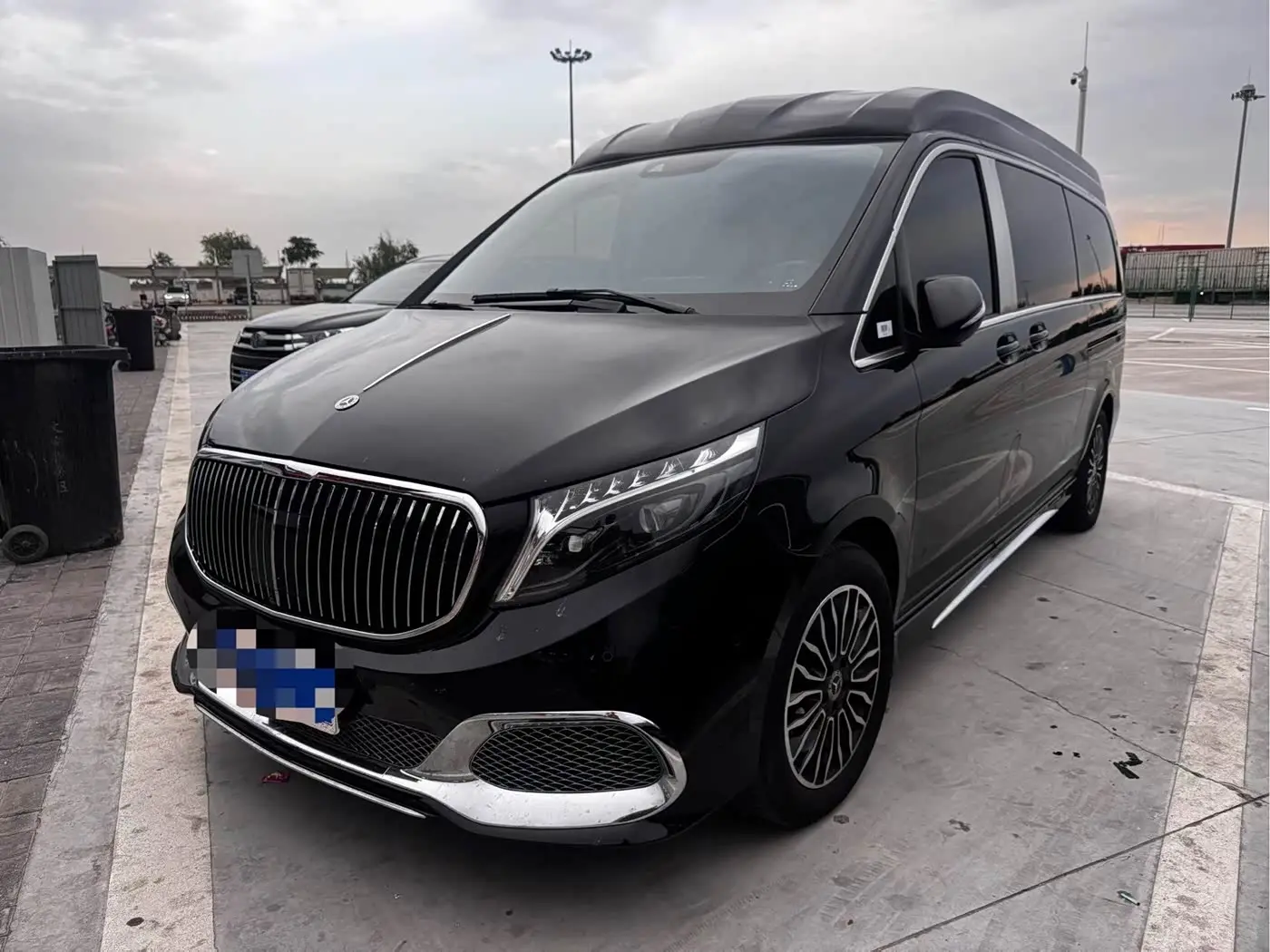 Mercedes-Benz V-Class 2024 — Şəkil 1/16