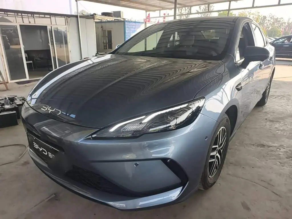 BYD Hai Bao 05 DM-i 2025 — Фото 2/20