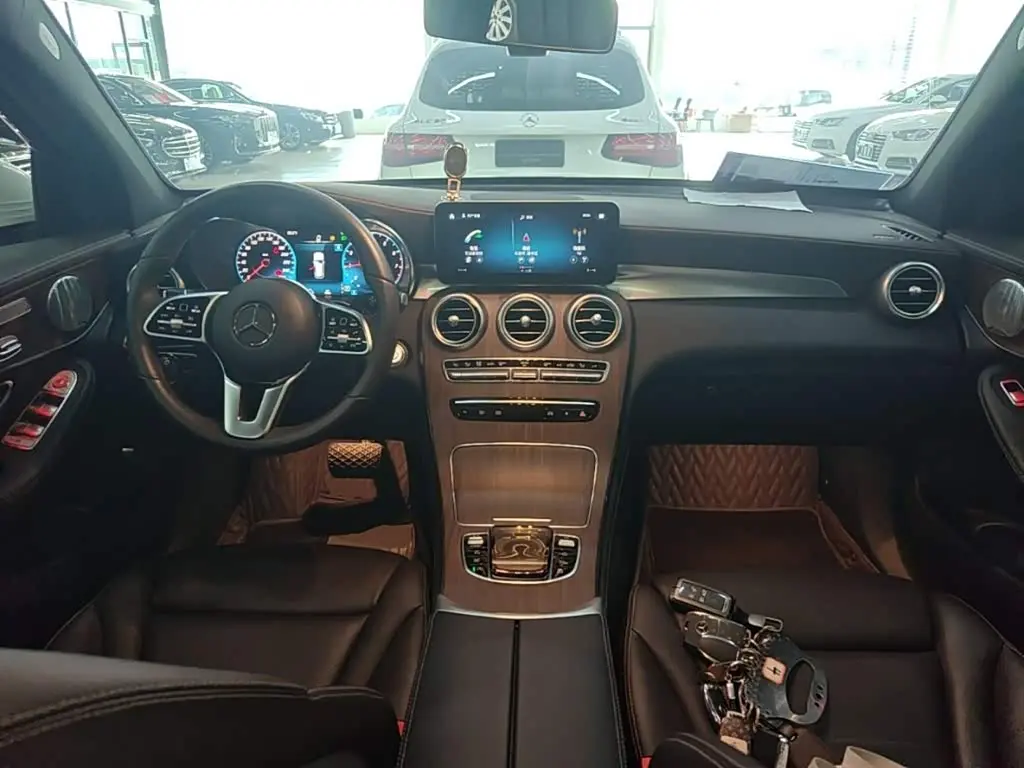 Mercedes-Benz GLC 2021 — Şəkil 10/20
