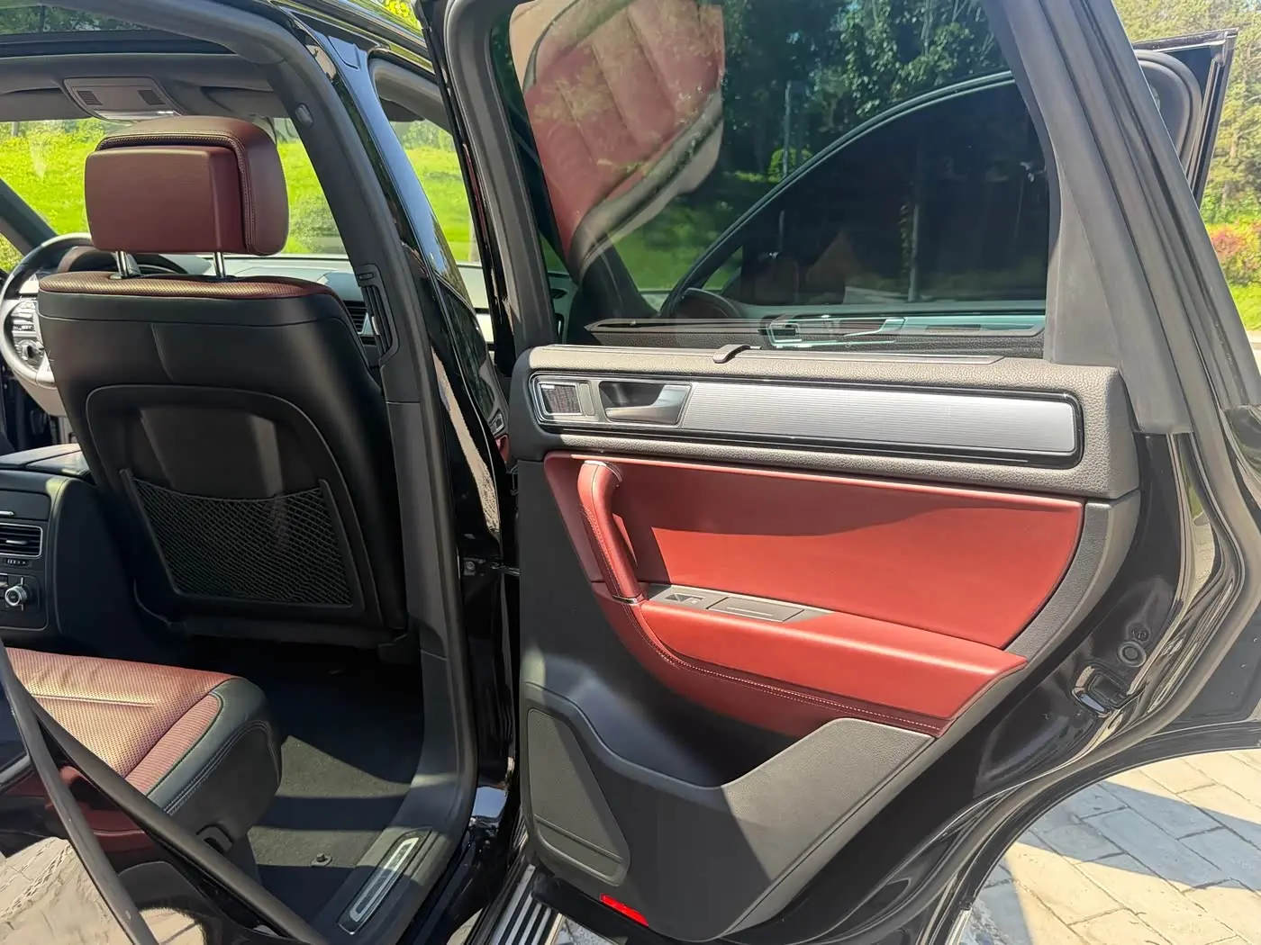 Volkswagen Touareg 2017 — Photo 12/20