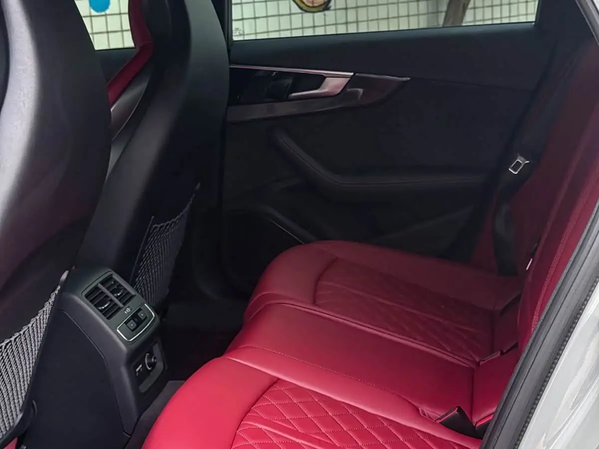 Audi S4 2023 — Photo 8/9