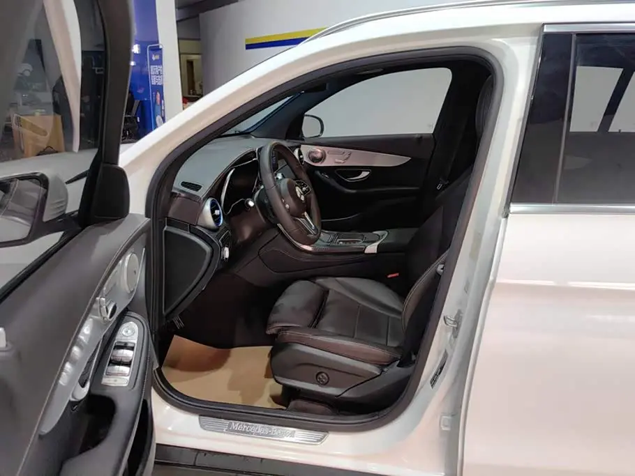 Mercedes-Benz GLC 2021 — Photo 9/16