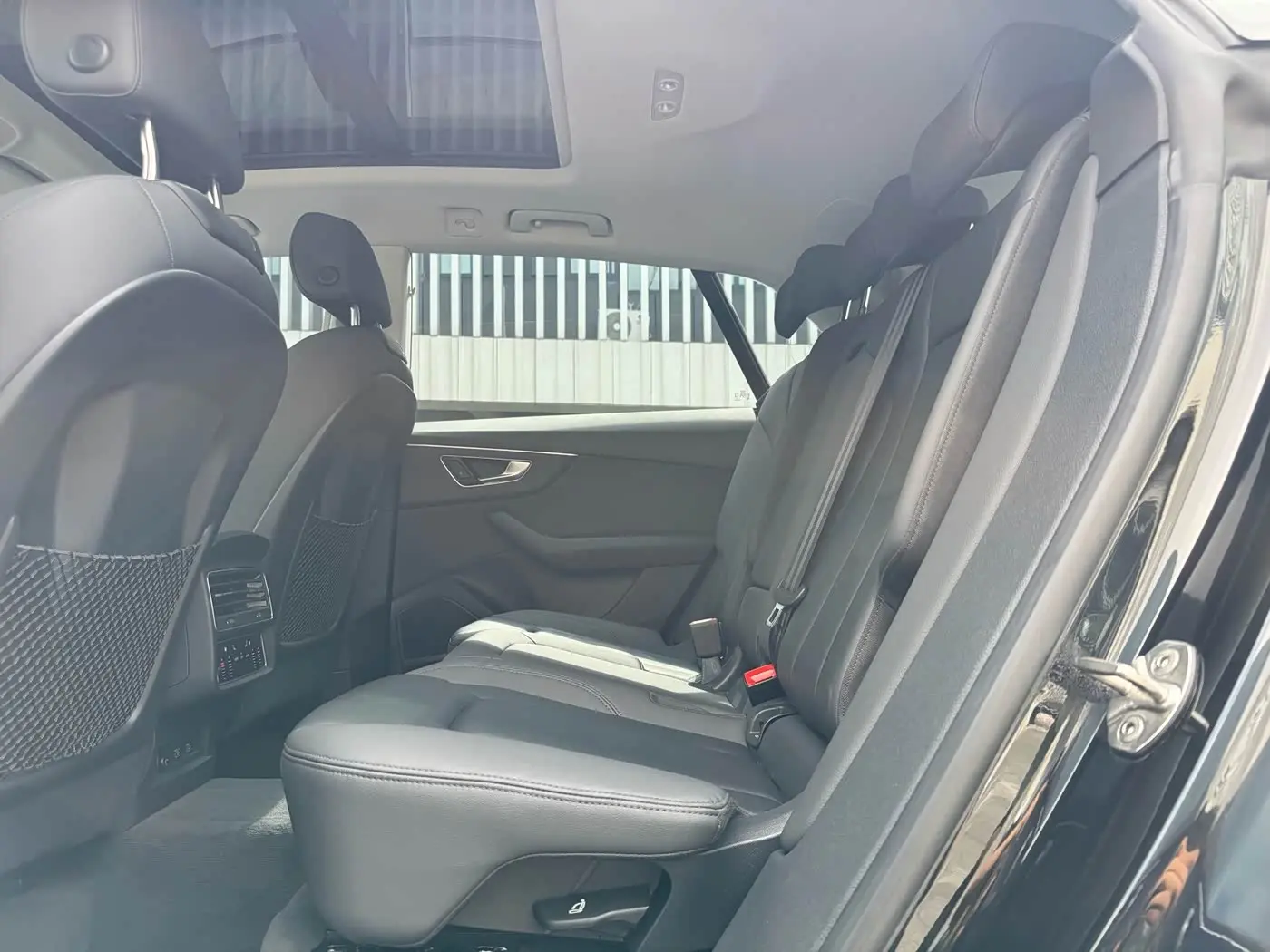 Audi Q8 2021 — Photo 9/17