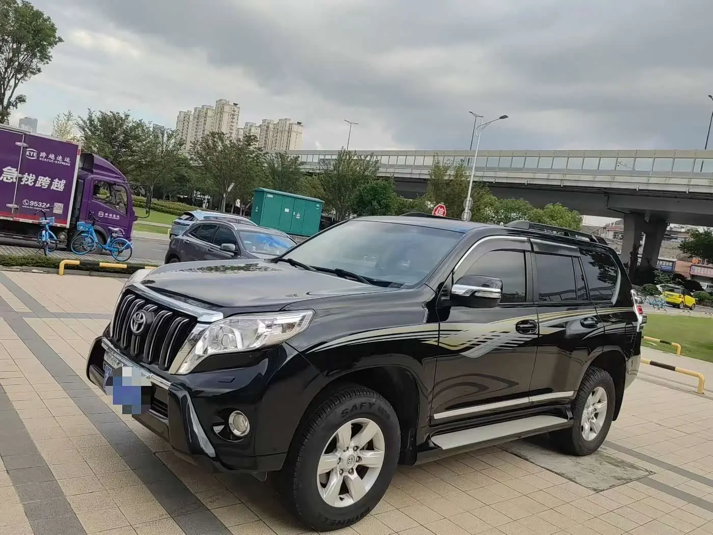 Toyota Prado 2016 — Фото 1/9