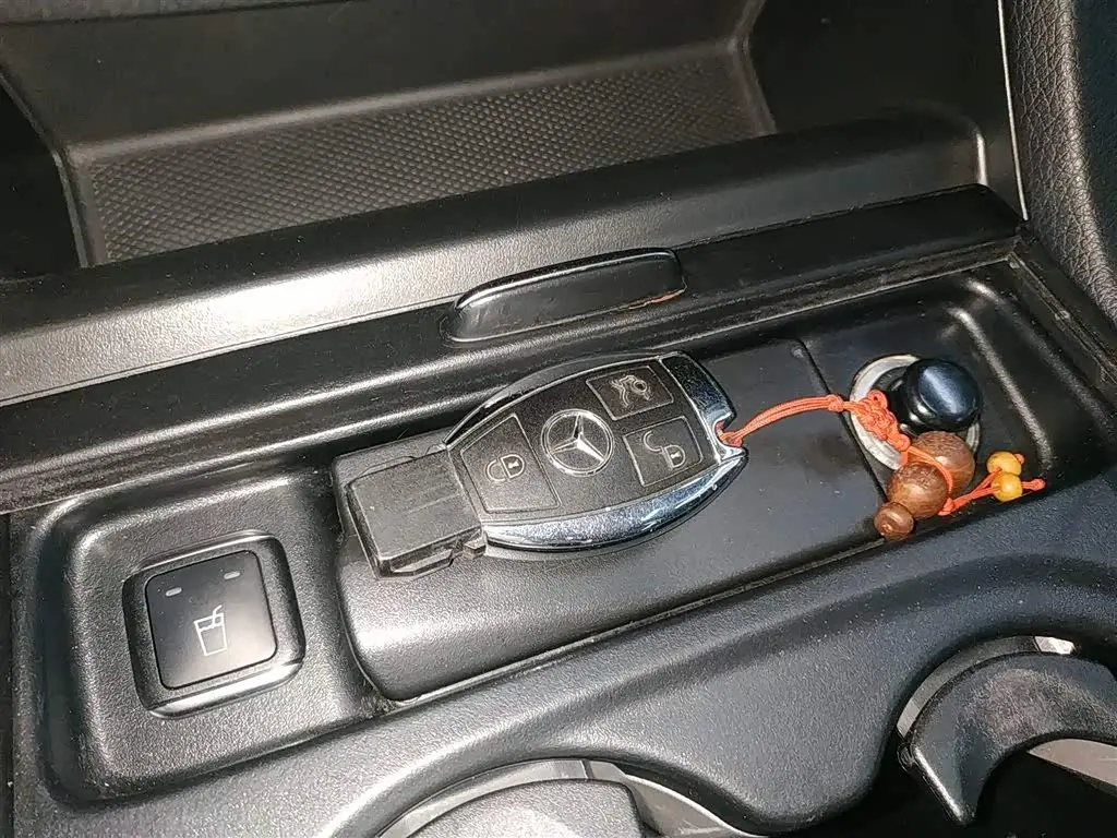 Mercedes-Benz M-Class 2015 — Photo 11/20