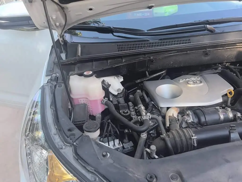 Toyota Highlander 2021 — Photo 19/20