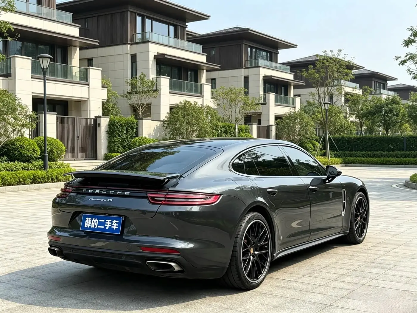 Porsche Panamera 2018 — Фото 7/10