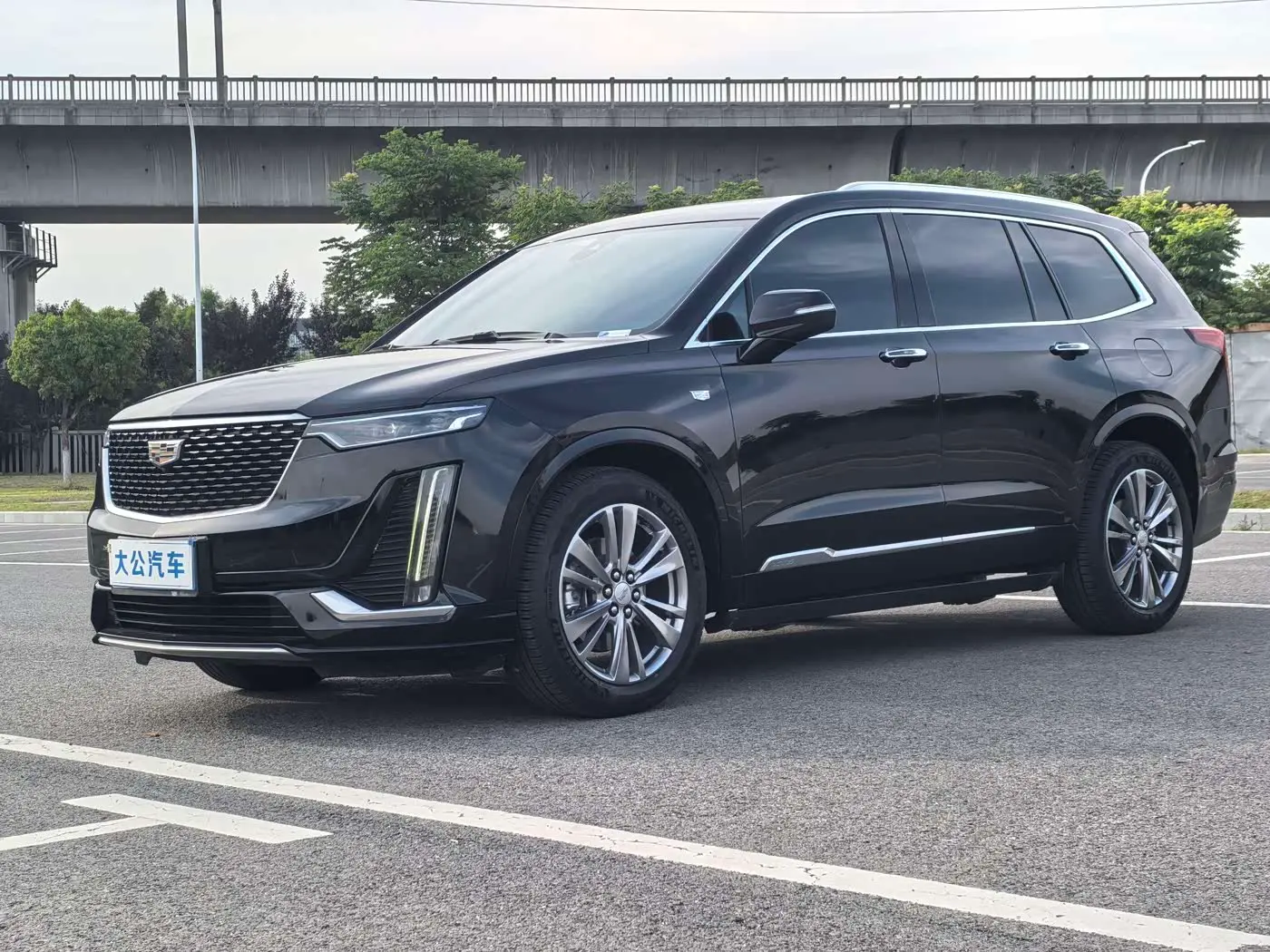 Cadillac XT6 2021 — Фото 1/18